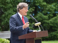 Peter Crummey speaking to a crowd